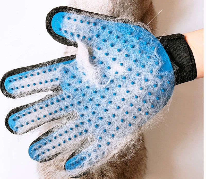 A Escova que seu Pet vai AMAR: Luva Removedora de Pelos com Massagem!