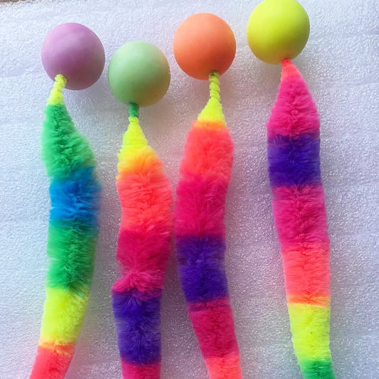 Brinquedo Interativo Lagartixa Jump para Gatos – Bolinha Colorida com Bicho Elástico Estimulante