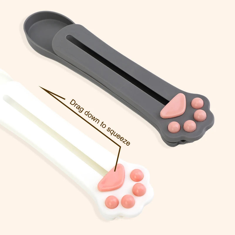 SnackEase™ – Colher Dispensadora de Petiscos para Gatos com Cabo Longo
💬 Sirva amor com praticidade – sem sujar as mãos!